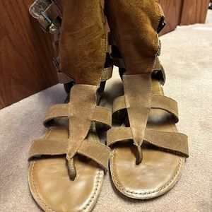 Sheepskin gladiator sandal